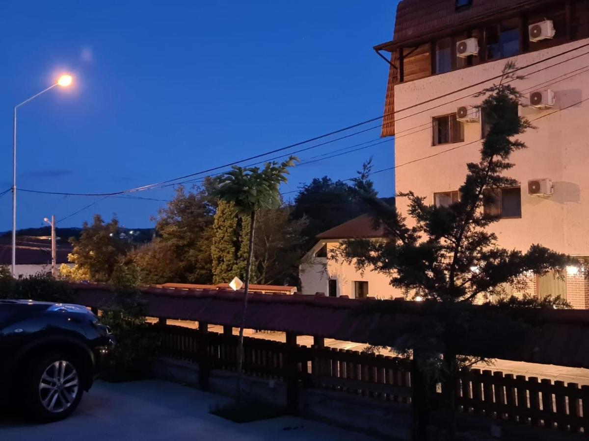 Hotel Casa Vlahilor Râmnicu Vâlcea Extérieur photo