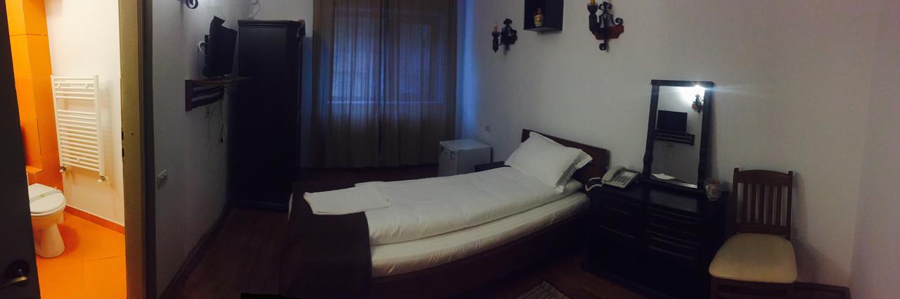 Hotel Casa Vlahilor Râmnicu Vâlcea Extérieur photo