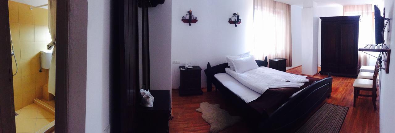 Hotel Casa Vlahilor Râmnicu Vâlcea Extérieur photo