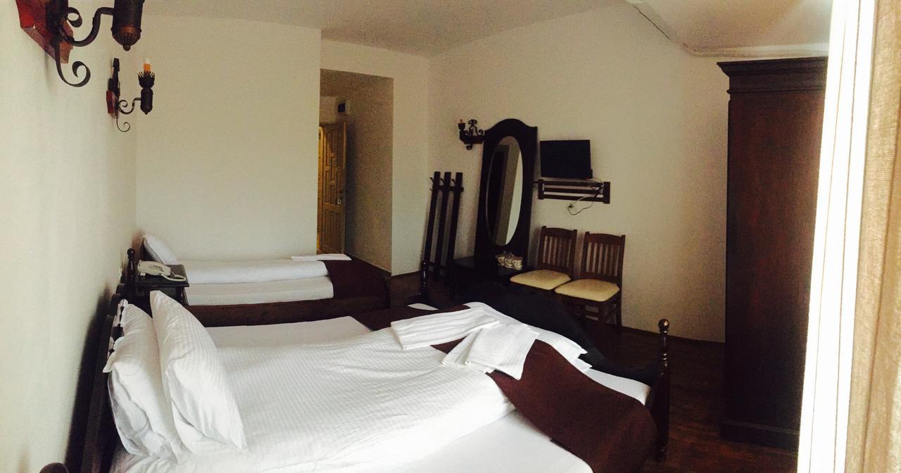 Hotel Casa Vlahilor Râmnicu Vâlcea Extérieur photo