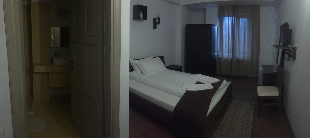 Hotel Casa Vlahilor Râmnicu Vâlcea Extérieur photo