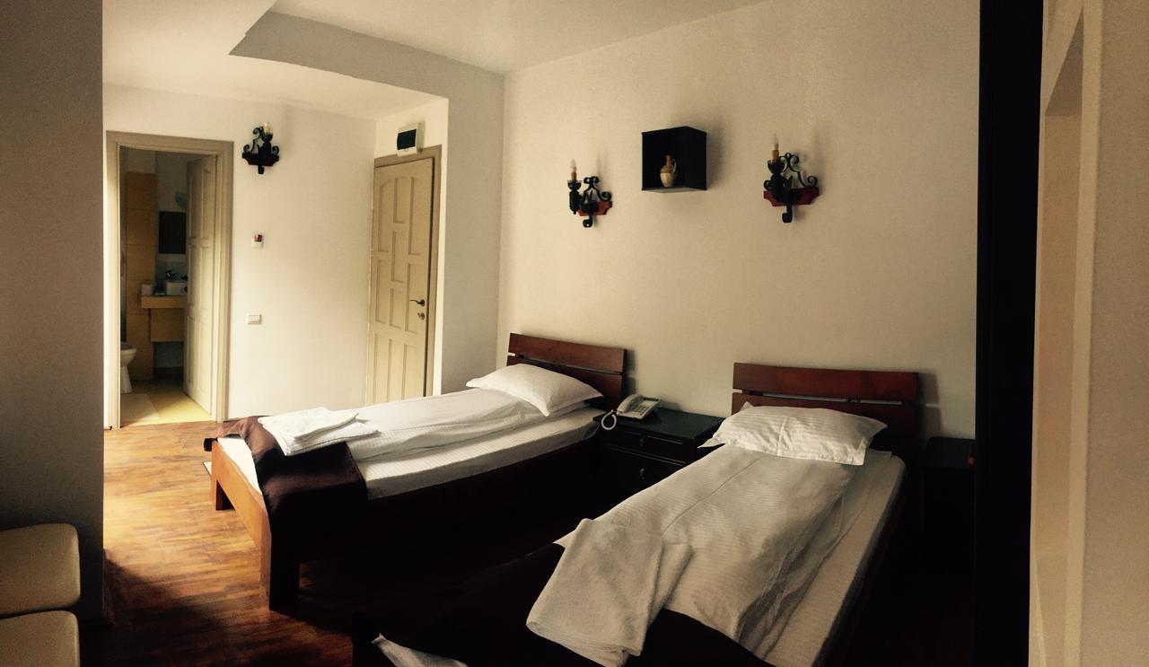 Hotel Casa Vlahilor Râmnicu Vâlcea Extérieur photo